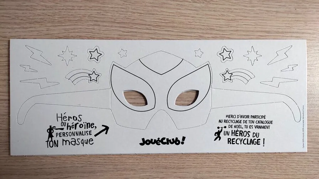 JouéClub recycle ses catalogues en masques de super-héros