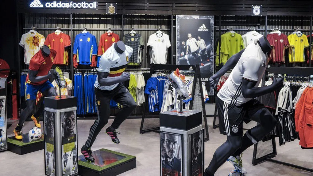 Intersport mise sur les marques et engrange des points