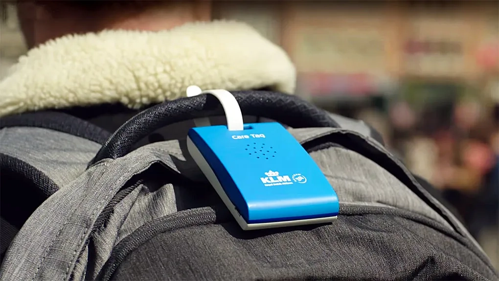 KLM invente l’étiquette de bagage qui conseille les touristes