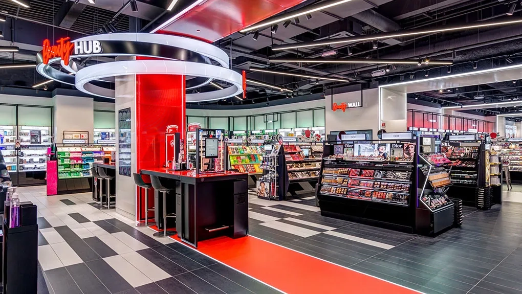 Sephora déploie de nouveaux services dans son magasin à La Défense