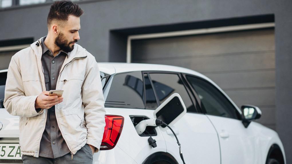 Renault lance Plug Inn, l’application pour recharger sa voiture électrique chez un particulier