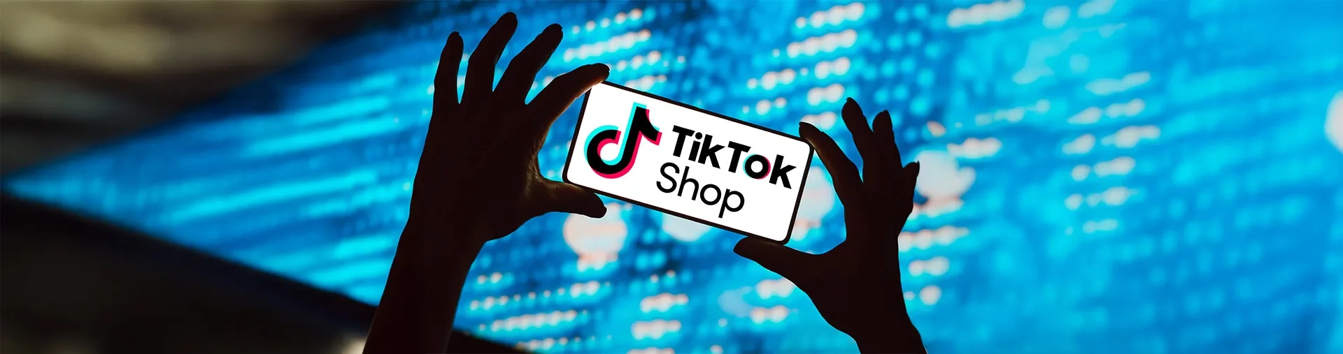 photo d'un écran de téléphone avec une image de TikTok Shop
