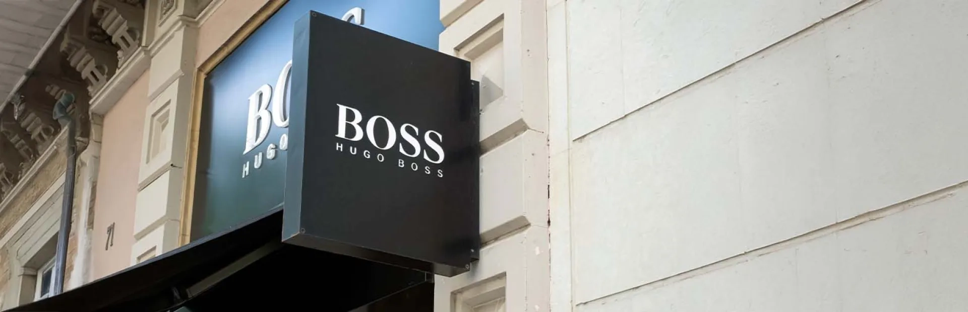 Image de l'enseigne d'un magasin Hugo Boss