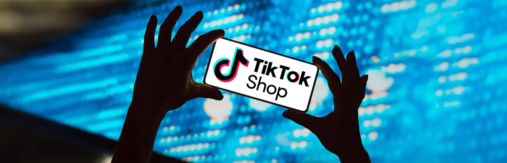 photo d'un écran de téléphone avec une image de TikTok Shop