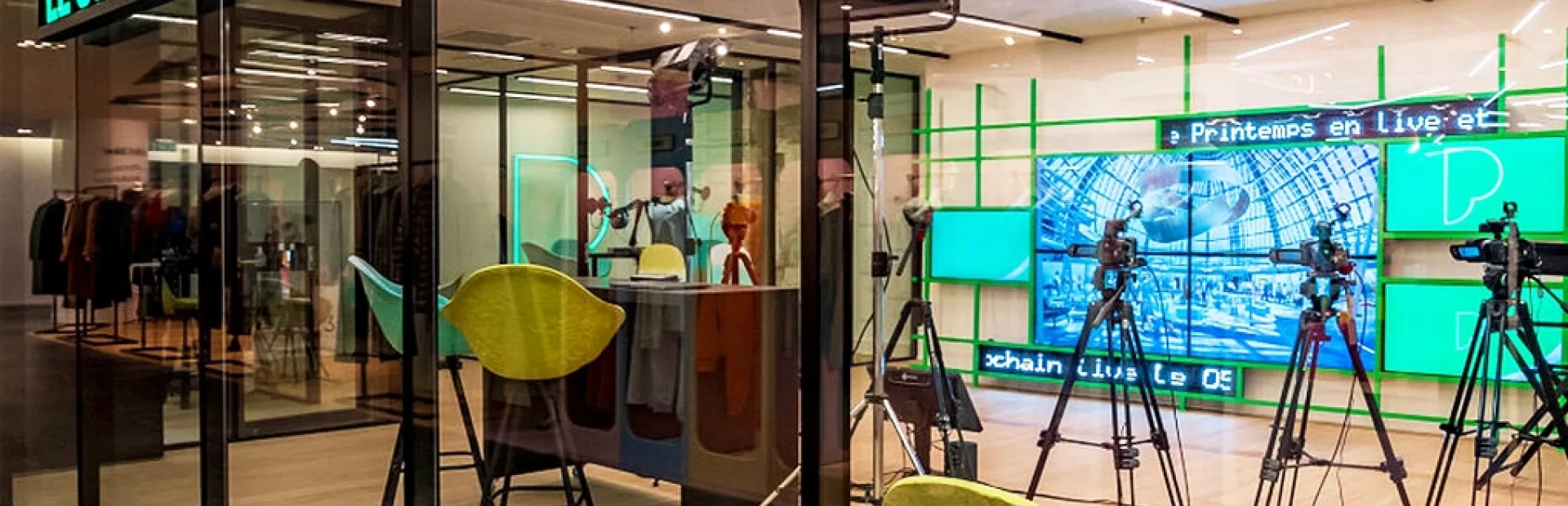 Le Printemps inaugure un espace dédié à la création de podcasts et au live shopping