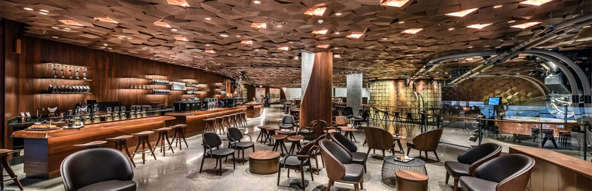 À Shanghai, Starbucks voit grand et renouvelle l’expérience client