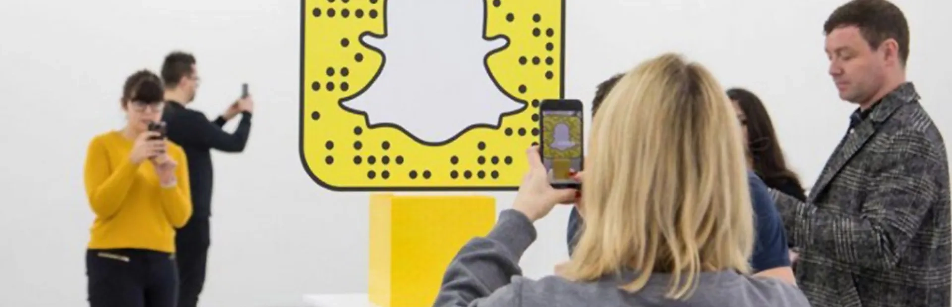 Lego propose une ligne de vêtements uniquement vendus sur Snapchat