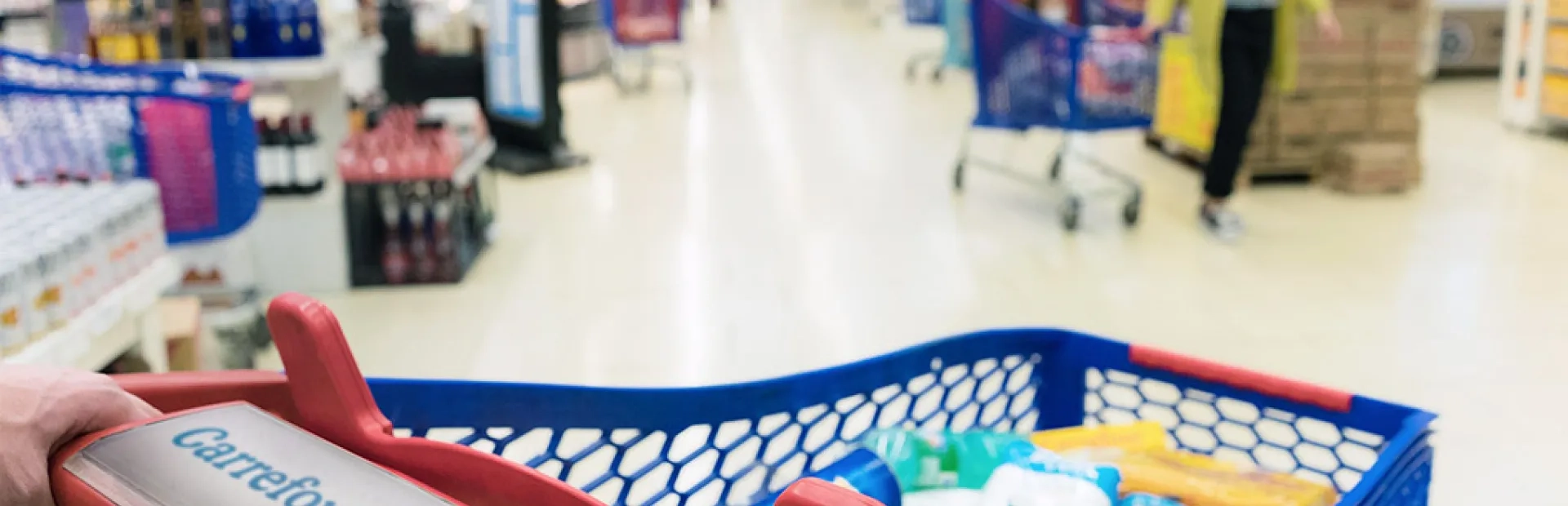 Les clients de Carrefour peuvent dialoguer via WhatsApp avec le directeur de leur magasin