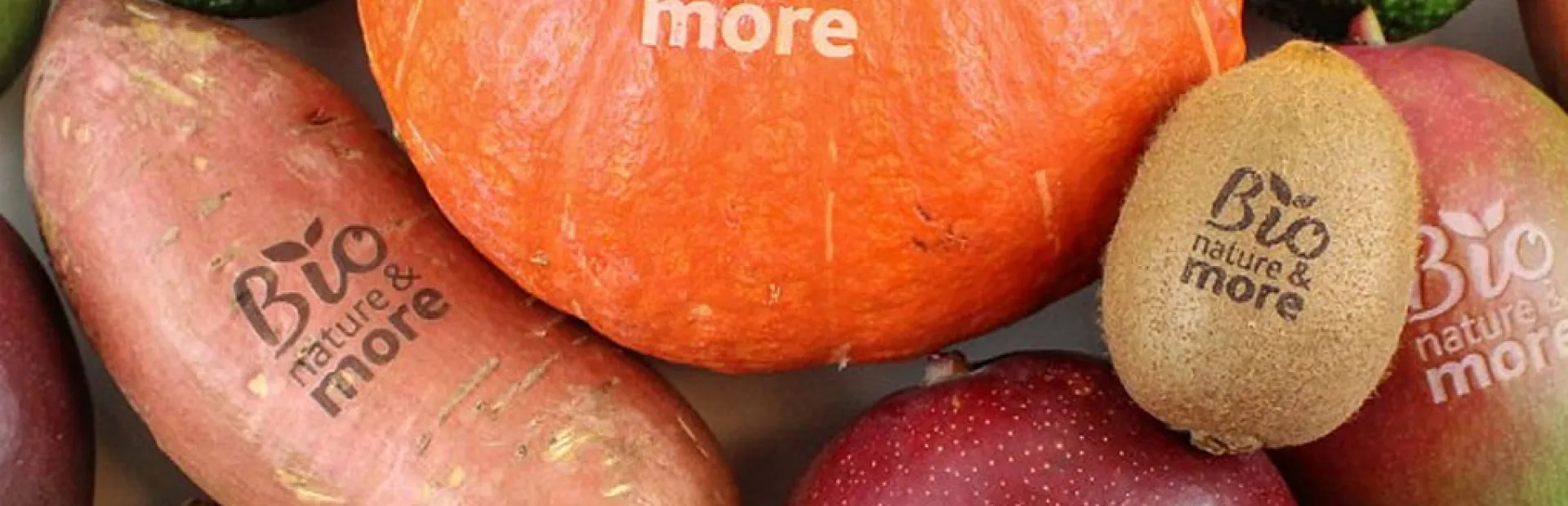 le tatouage au laser des fruits et légumes creuse son sillon