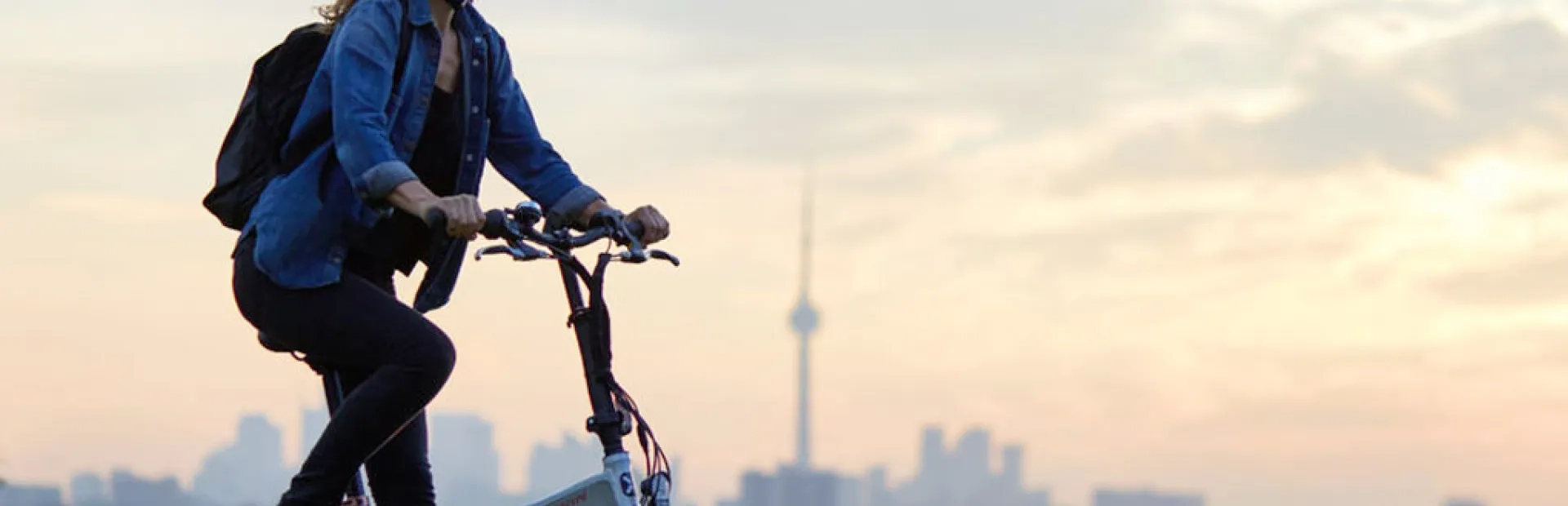 Plein de services, pas d’engagement : la nouvelle formule de location de vélos chez Decathlon