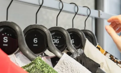 Du cintre intelligent aux « personal stylists », les Galeries Lafayette réinventent le retail