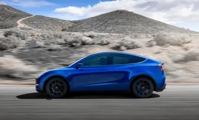Tesla lance une assurance auto ajustée sur la conduite en temps réel