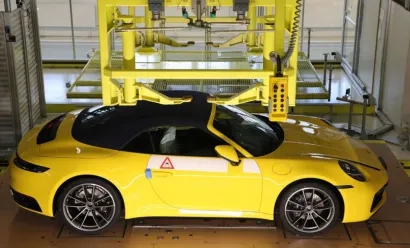 Les acheteurs d’une Porsche peuvent regarder sa fabrication en direct