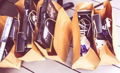 Les « serial returners » bientôt bannis par les détaillants ?