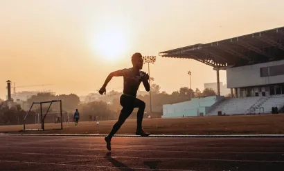 Adidas recrute 50 000 étudiants ambassadeurs, rémunérés pour leur présence en ligne