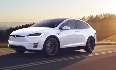 Et si l’assurance était le produit le plus innovant de Tesla ?