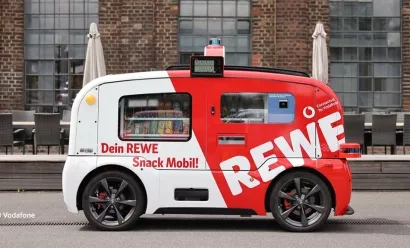 En Allemagne, un magasin mobile autonome s’arrête quand un client lui fait signe