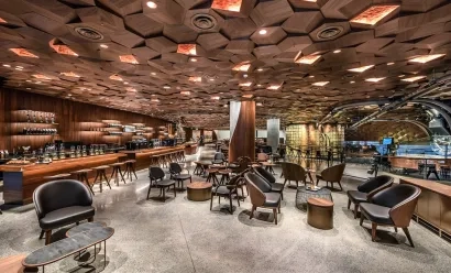 À Shanghai, Starbucks voit grand et renouvelle l’expérience client