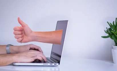 Comment Amazon lutte contre les faux avis clients