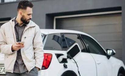 Renault lance Plug Inn, l’application pour recharger sa voiture électrique chez un particulier