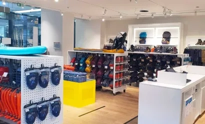 Decathlon inaugure son premier magasin éphémère dédié aux sports d’été