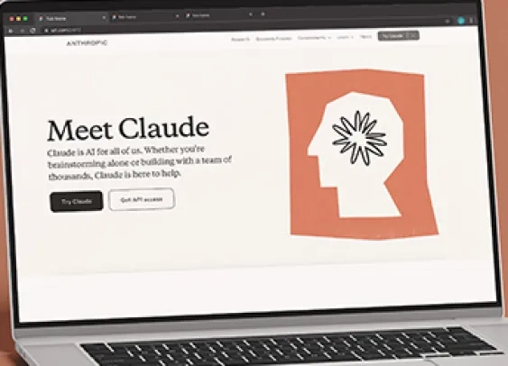 Photo d'un écran d'ordi sur l'interface de l'ia Claude 