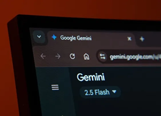Photo d’un navigateur ouvert sur la page Google Gemini.