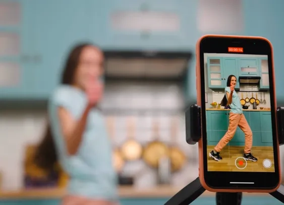 Comment TikTok influe sur les stratégies des marques