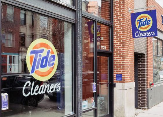 Le retail devient service : les lessives Tide ouvrent leurs propres pressings