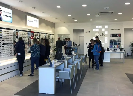 Alain Afflelou fait le choix d’un service clients basé sur l’humain