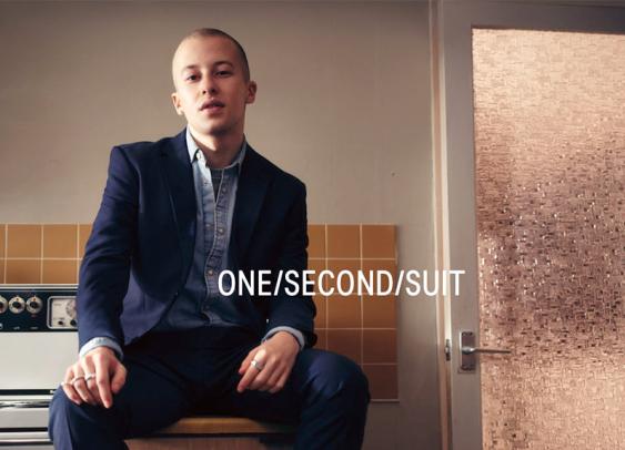 H&M prête gratuitement des costumes pour les entretiens d’embauche