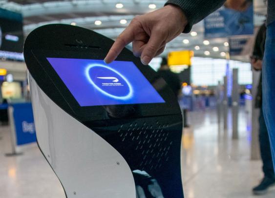 British Airways déploie des robots pour guider ses clients à l’aéroport