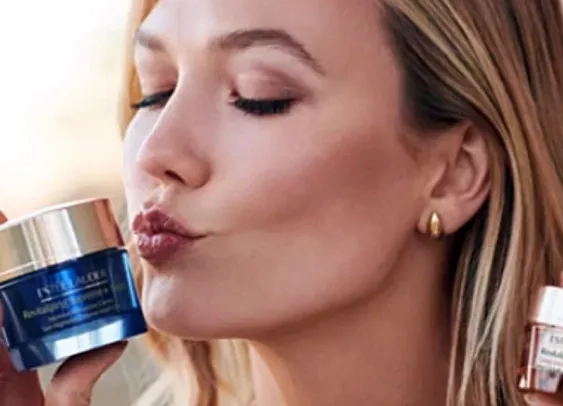 75% du budget marketing d’Estée Lauder est consacré aux influenceurs