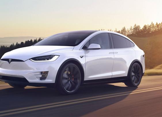 Et si l’assurance était le produit le plus innovant de Tesla ?