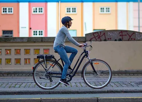 Decathlon investit le marché du vélo de fonction