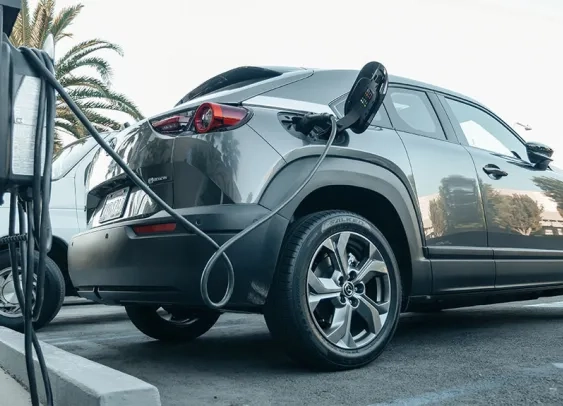 Fidélisation : les bornes de recharge électrique permettent de faire le plein de clients !