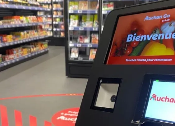Auchan inaugure un magasin intelligent et sans contact