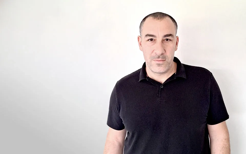 Photo portrait de Julien Achour