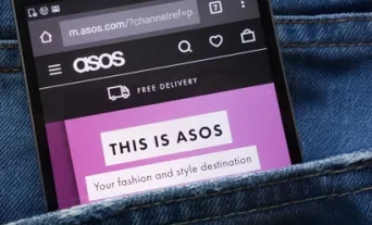 Image de l'application Asos sur un smartphone